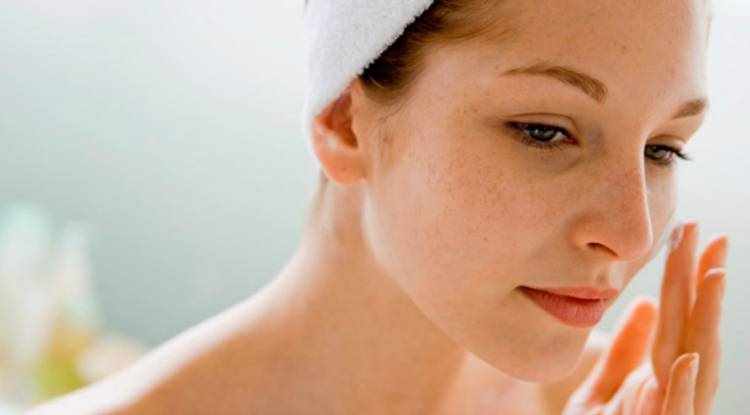 Burun yağlanmasından doğal tedavi yöntemleri sayesinde kurtulun